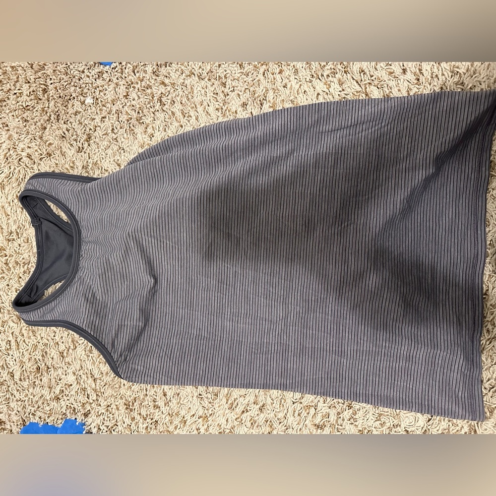 Lululemon tank with built in bra